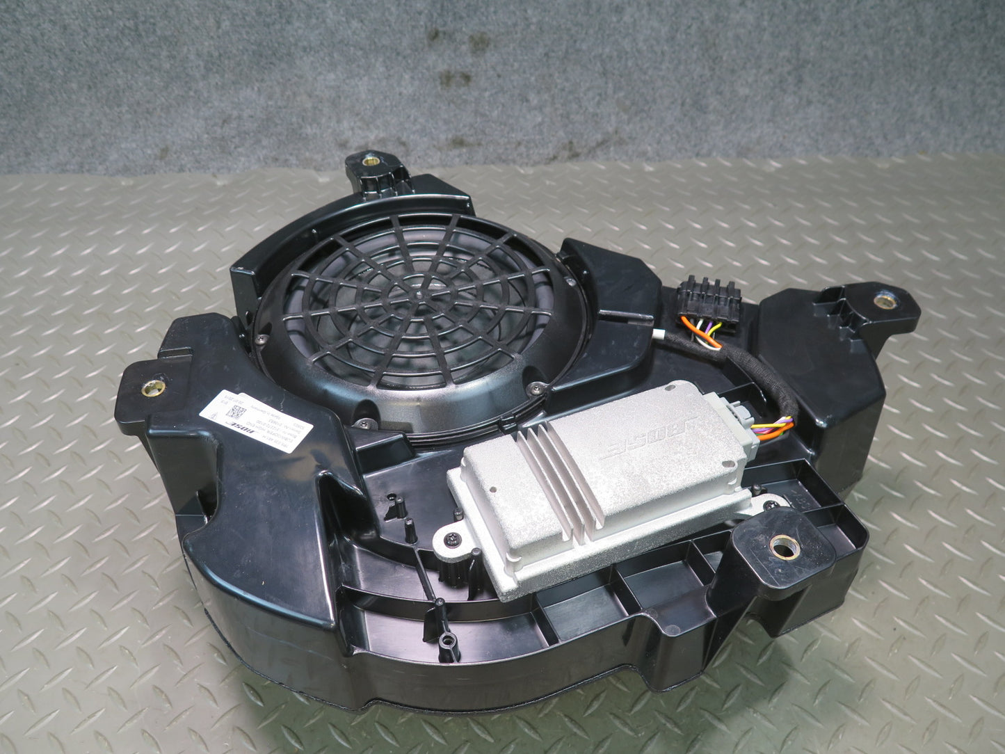 2011-2018 Porsche Cayenne 958 Rear Bose Subwoofer Speaker Box w Amplifier