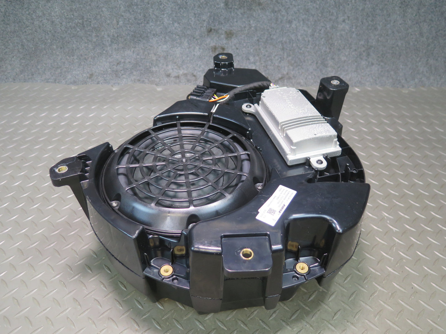 2011-2018 Porsche Cayenne 958 Rear Bose Subwoofer Speaker Box w Amplifier
