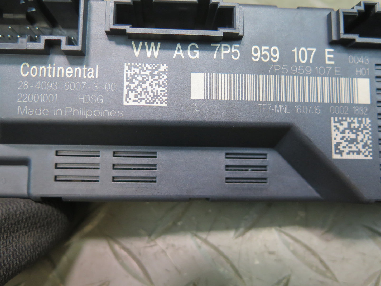 11-18 Porsche Cayenne 958.2 Rear Trunk Lid Liftgate Control Module 7P5959107E