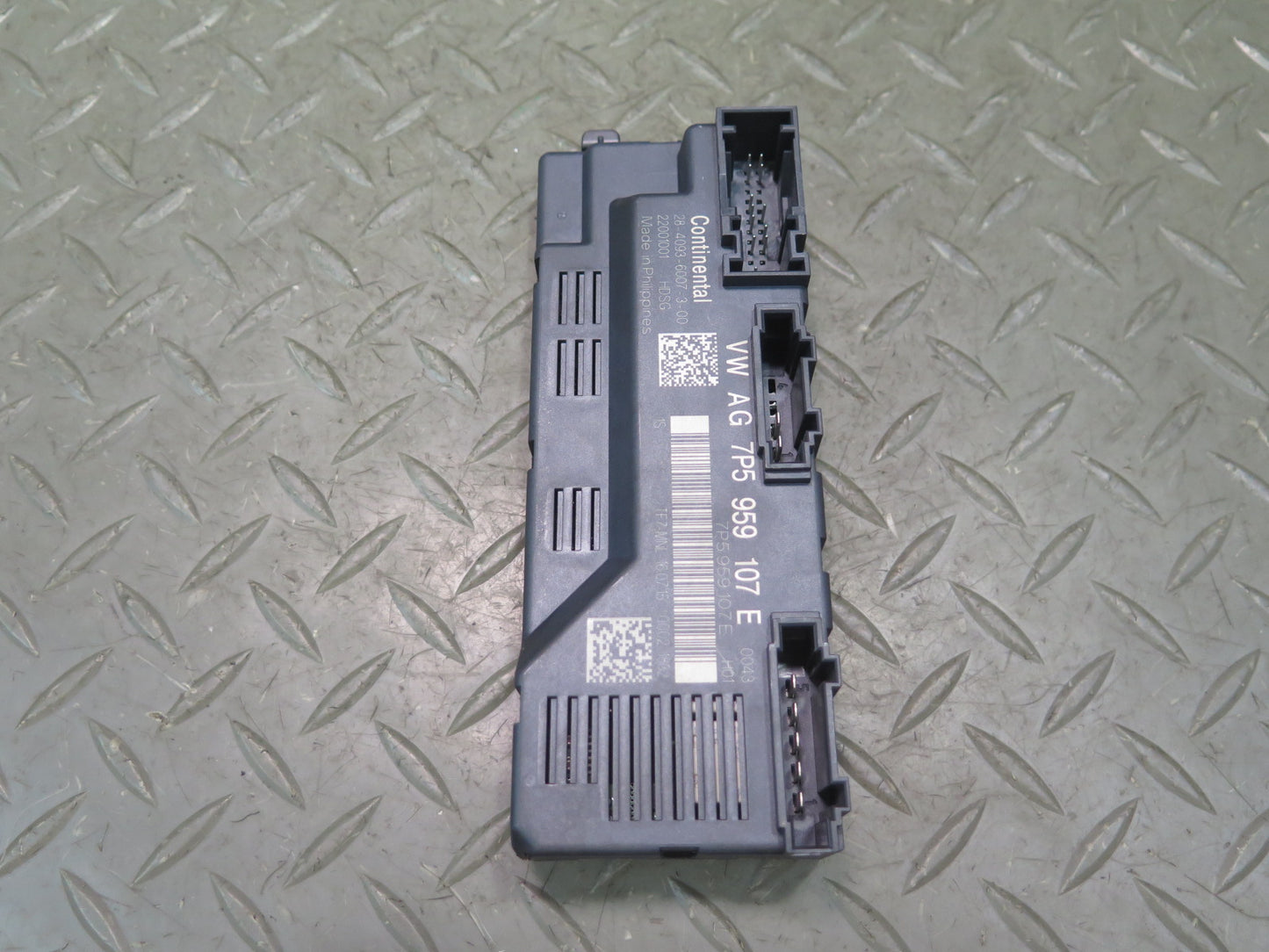 11-18 Porsche Cayenne 958.2 Rear Trunk Lid Liftgate Control Module 7P5959107E