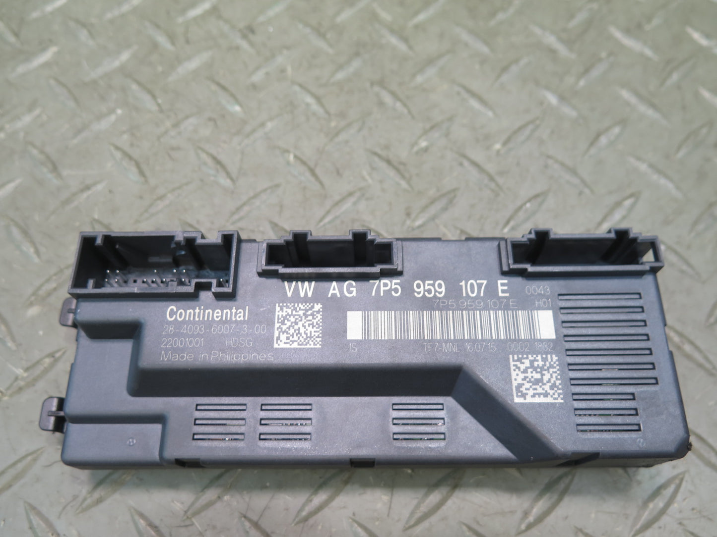 11-18 Porsche Cayenne 958.2 Rear Trunk Lid Liftgate Control Module 7P5959107E