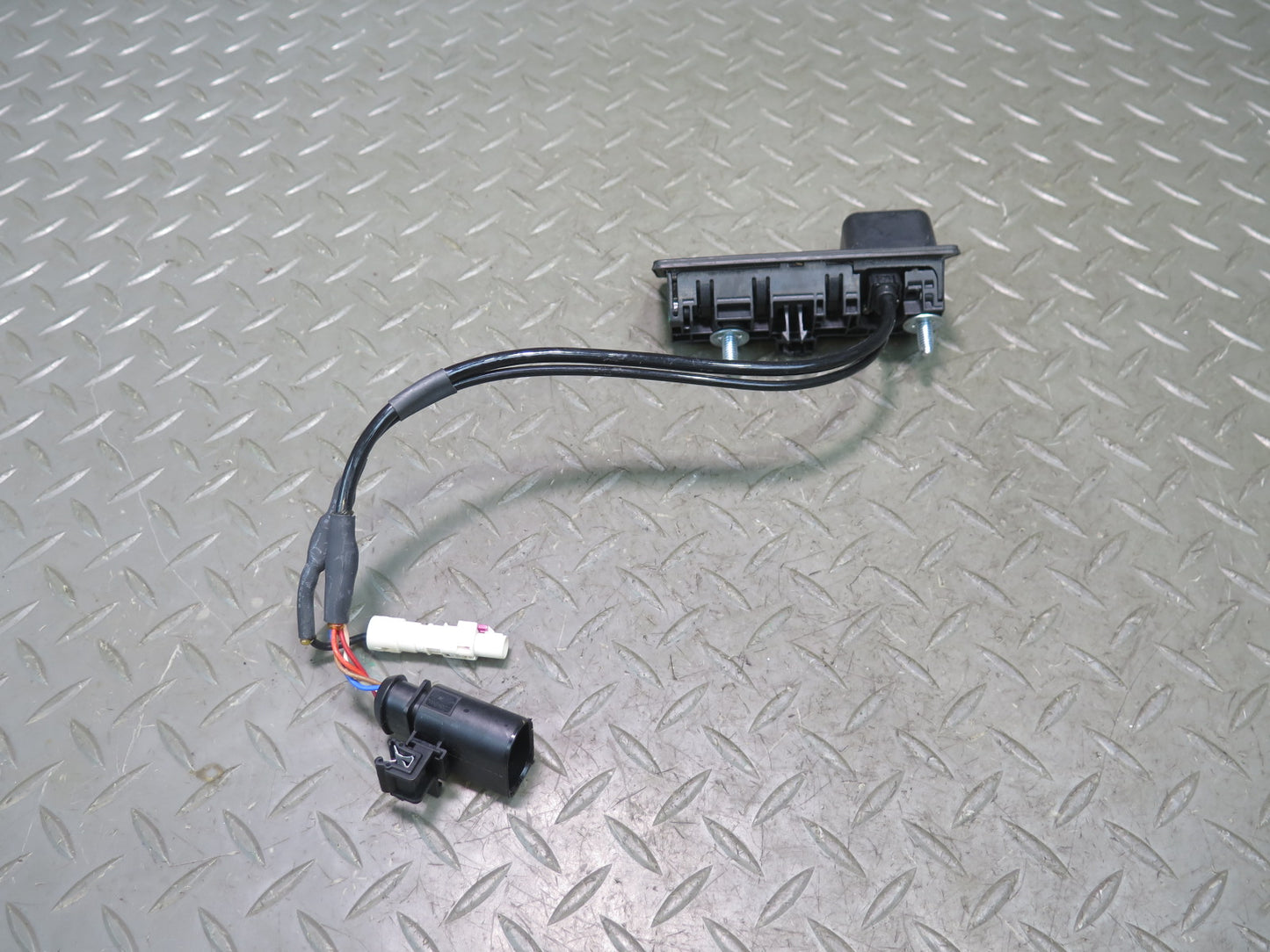 2015-2018 Porsche Cayenne 958.2 Rear Trunk Hatch Release Handle Switch W/camera