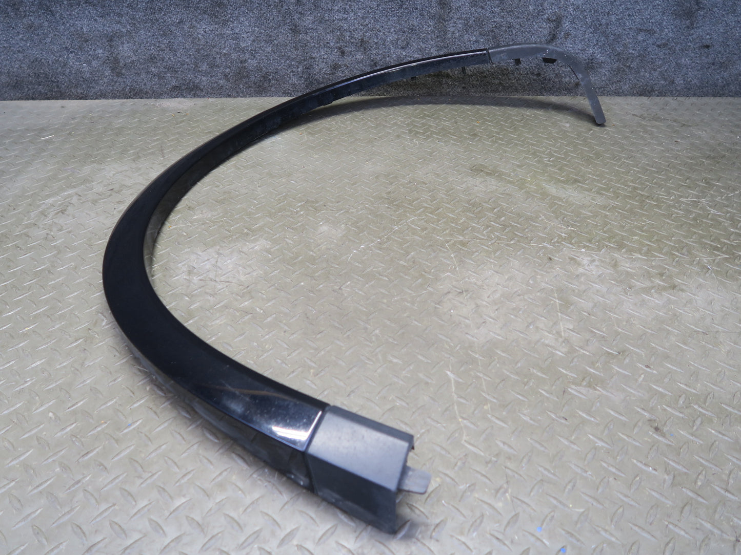 2015-2018 Porsche Cayenne 958.2 Rear Wheel Arch Flare Molding Set of 2