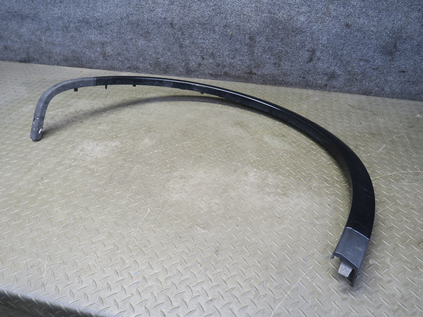 2015-2018 Porsche Cayenne 958.2 Rear Wheel Arch Flare Molding Set of 2