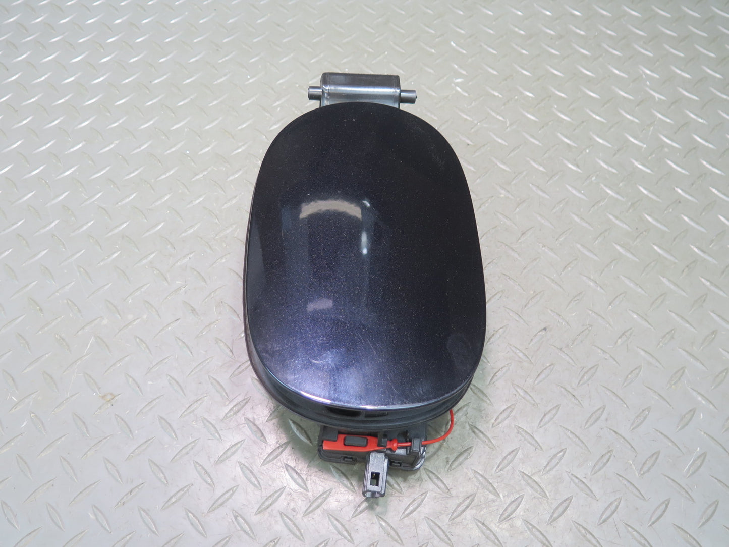 2011-2018 Porsche Cayenne 958 Fuel Tank Filler Door Lid Cover w Hinge & Actuator