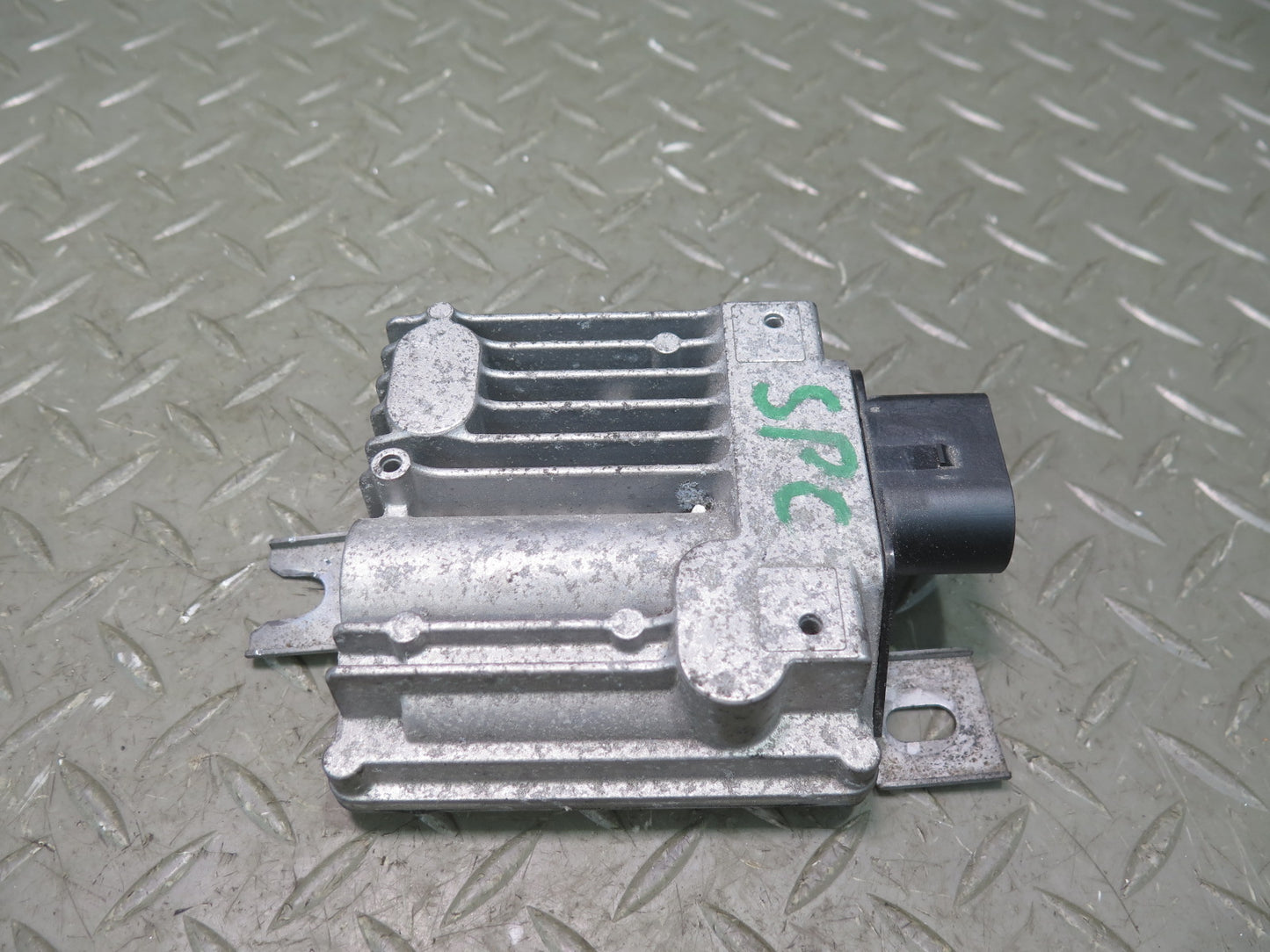 2011-2018 Porsche Cayenne Turbo 958.2 4.8L Fuel Pump Control Module 7P0906093B