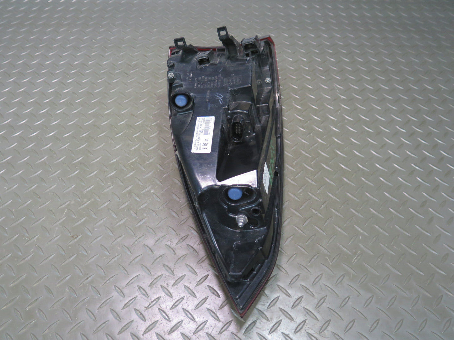 2015-2018 Porsche Cayenne 958.2 Rear Right Outer Tail Light Lamp 7P5945208H