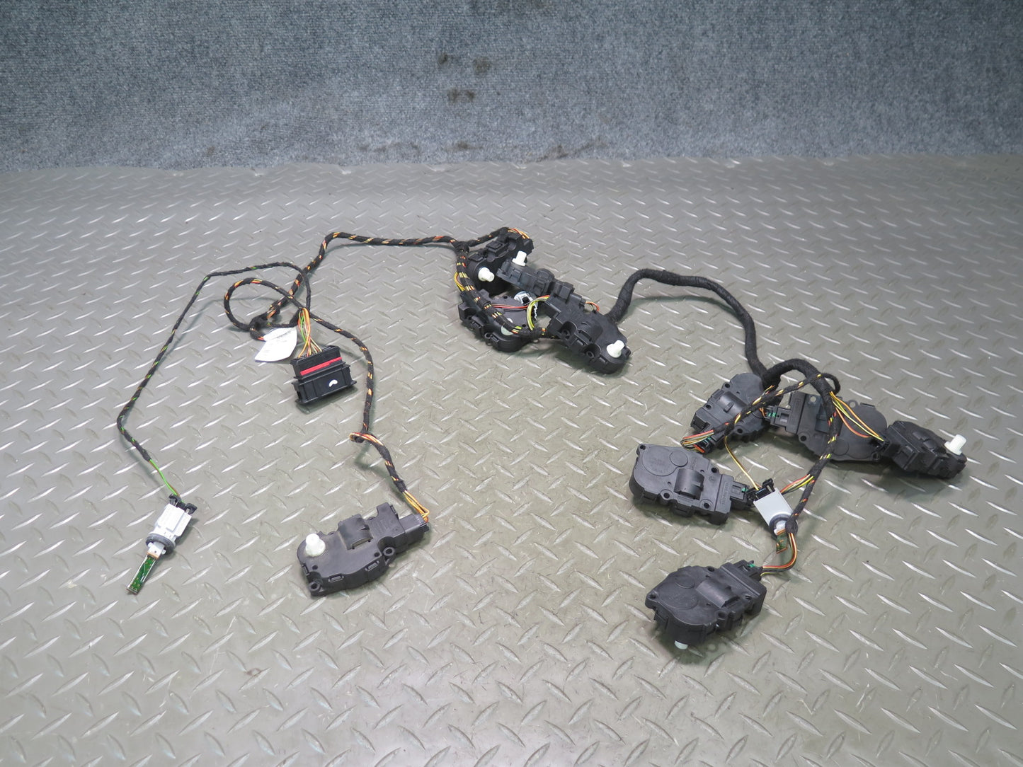 2011-2018 Porsche Cayenne 958 A/C Heater Flap Door Actuator Motor Wiring Set