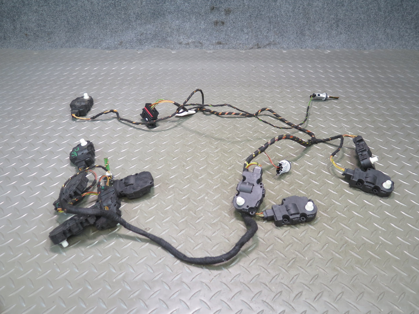 2011-2018 Porsche Cayenne 958 A/C Heater Flap Door Actuator Motor Wiring Set