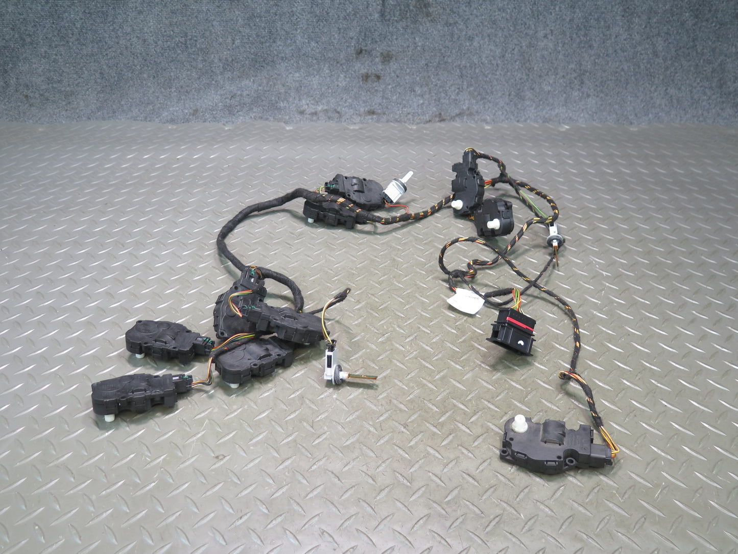 2011-2018 Porsche Cayenne 958 A/C Heater Flap Door Actuator Motor Wiring Set