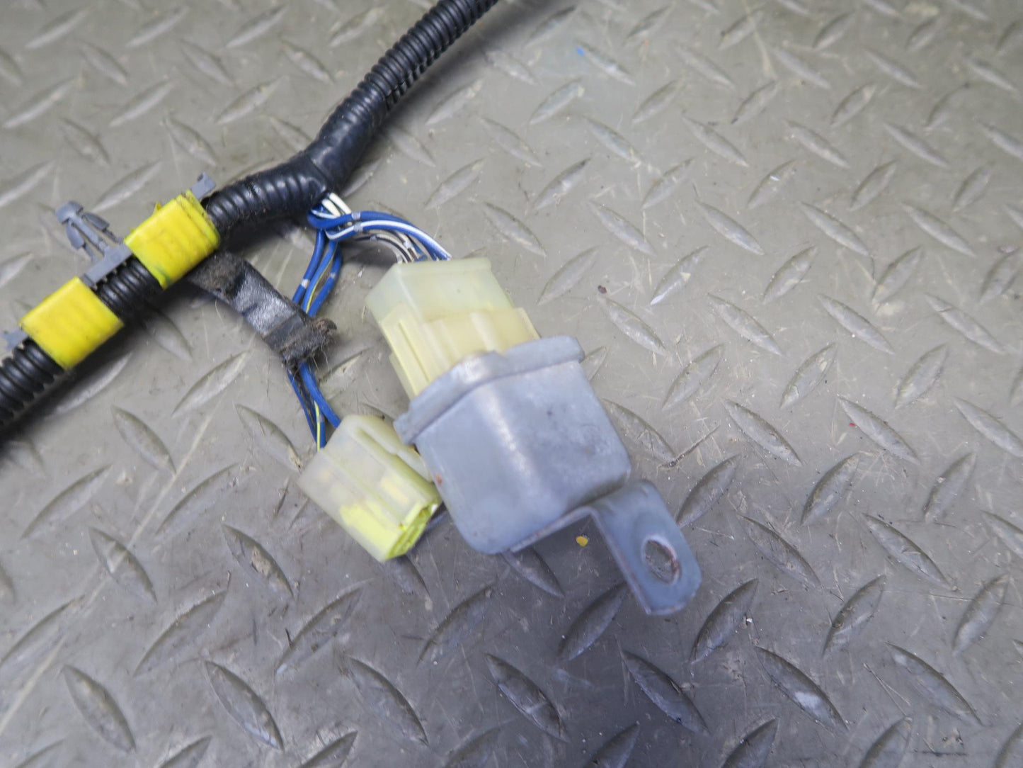 1992 Toyota Land Cruiser FJ80 Right Interior Floor Wire Wiring Harness