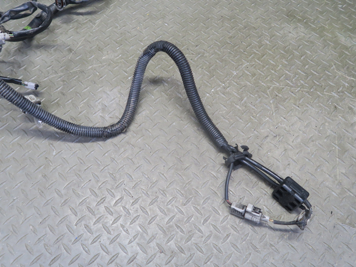1992 Toyota Land Cruiser FJ80 4.0L A/T Underhood Engine Bay Wire Wiring Harness