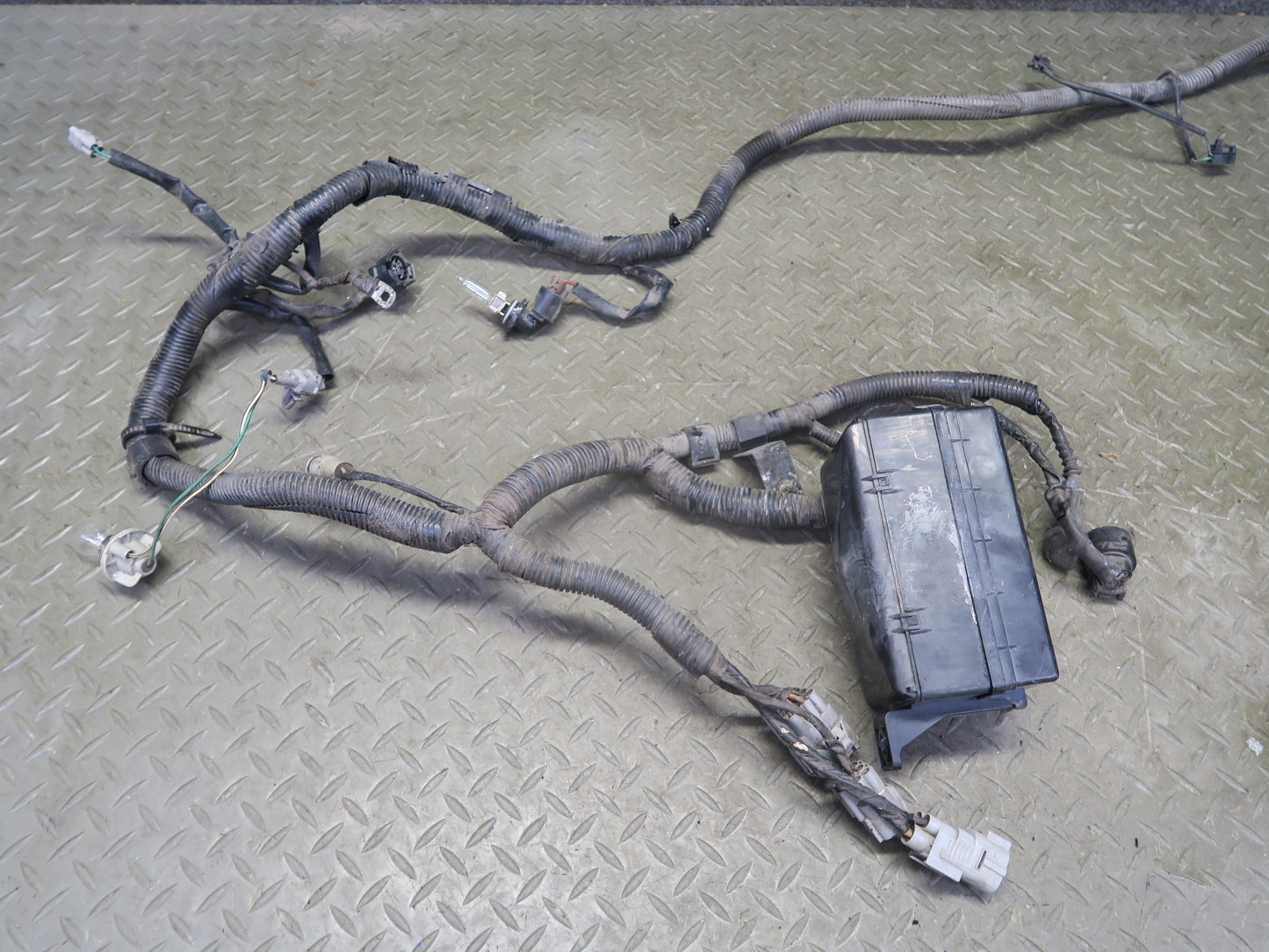 1992 Toyota Land Cruiser FJ80 4.0L A/T Underhood Engine Bay Wire Wiring Harness
