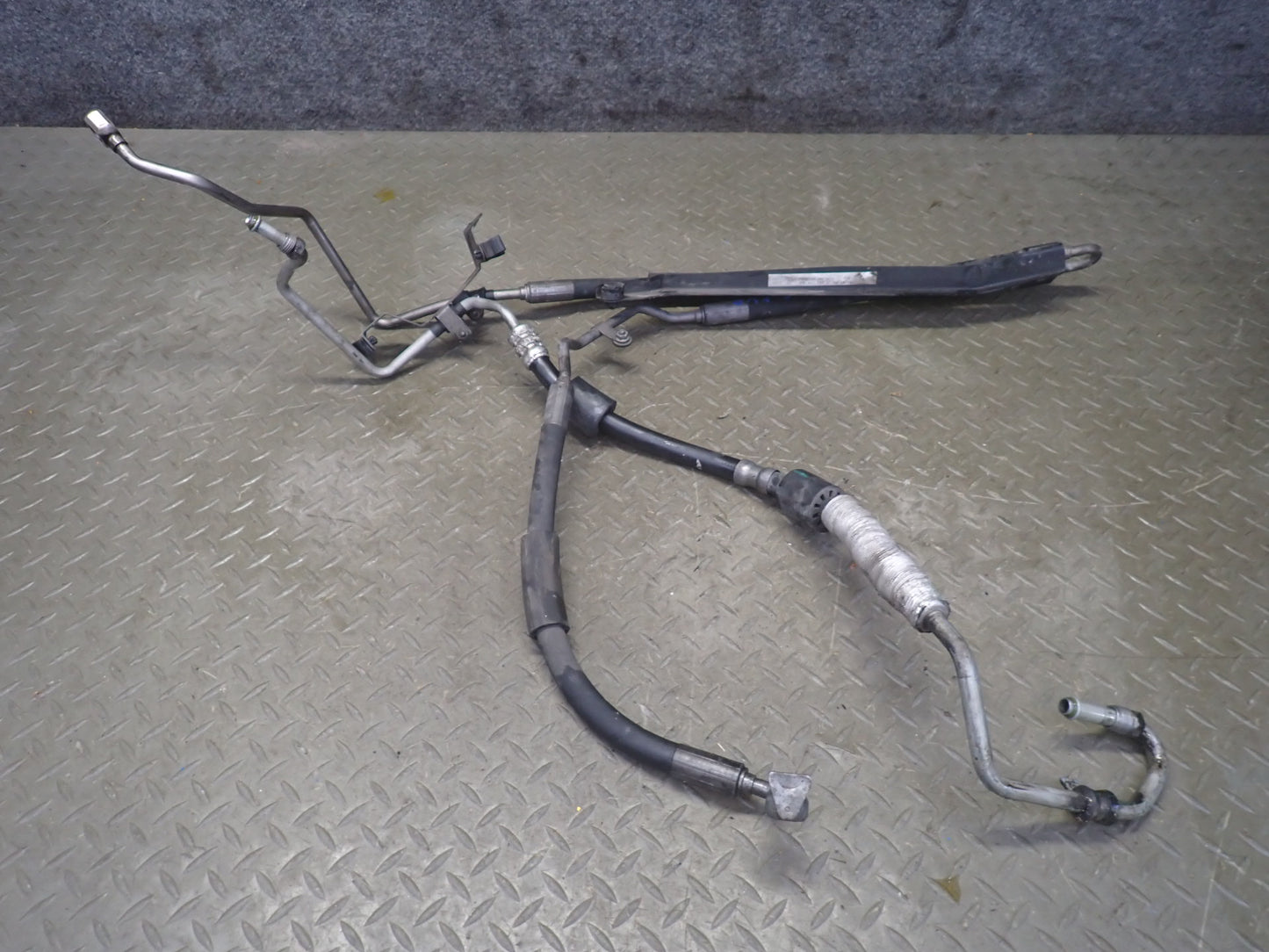 2011-2018 Porsche Cayenne 958 4.8L Power Steering Hose Pipe Line Set