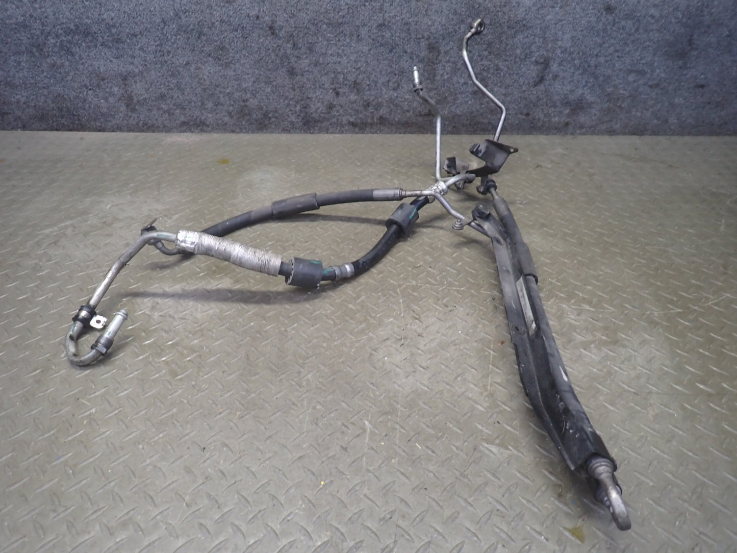 2011-2018 Porsche Cayenne 958 4.8L Power Steering Hose Pipe Line Set