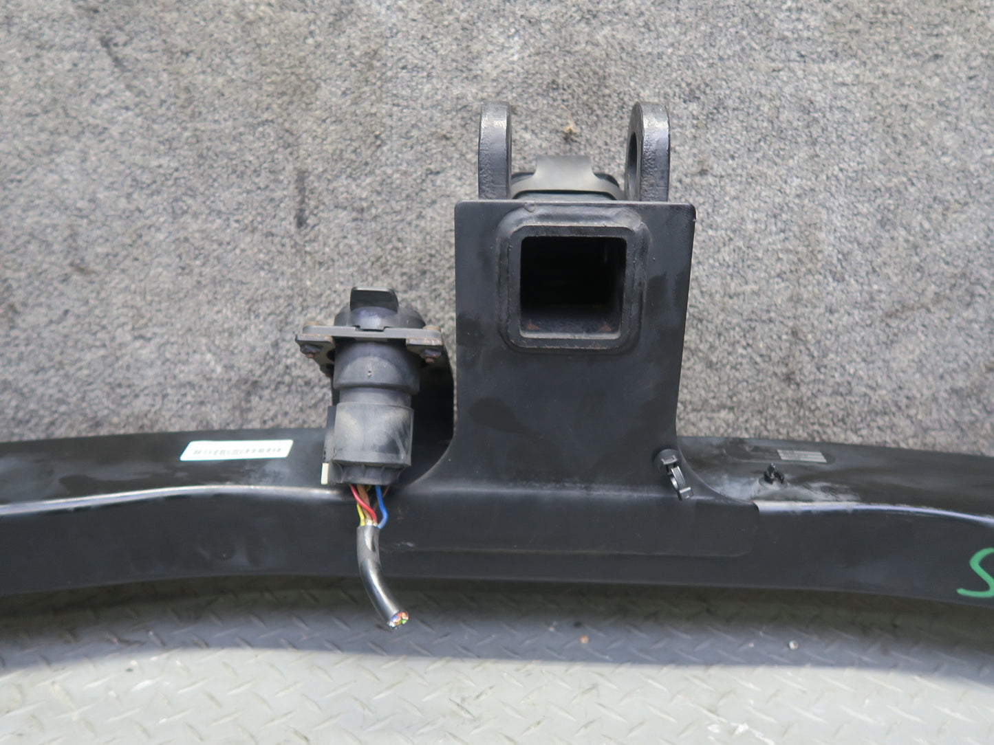 2014-2017 Porsche Cayenne 958 Rear TOW Bar Towing Trailer Hitch 95804480131