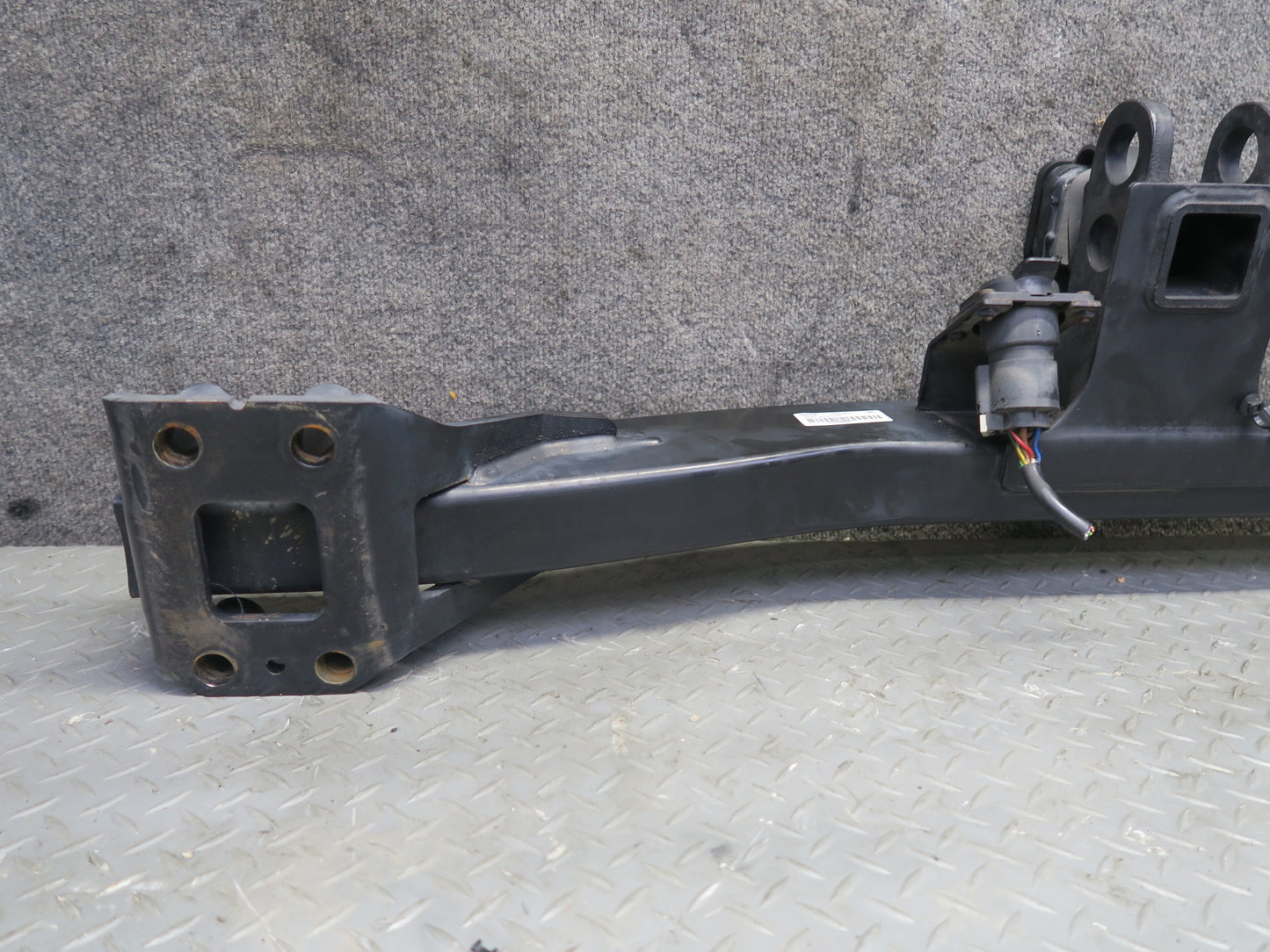 2014-2017 Porsche Cayenne 958 Rear TOW Bar Towing Trailer Hitch 95804480131