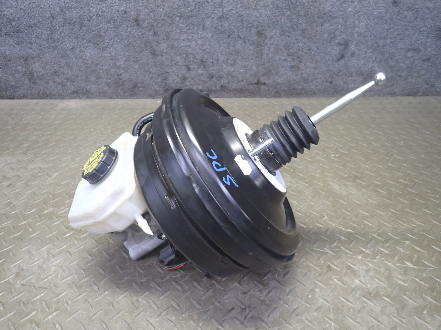 11-18 Porsche Cayenne 958 4.8L AWD Brake Master Cylinder Booster Fluid Reservoir