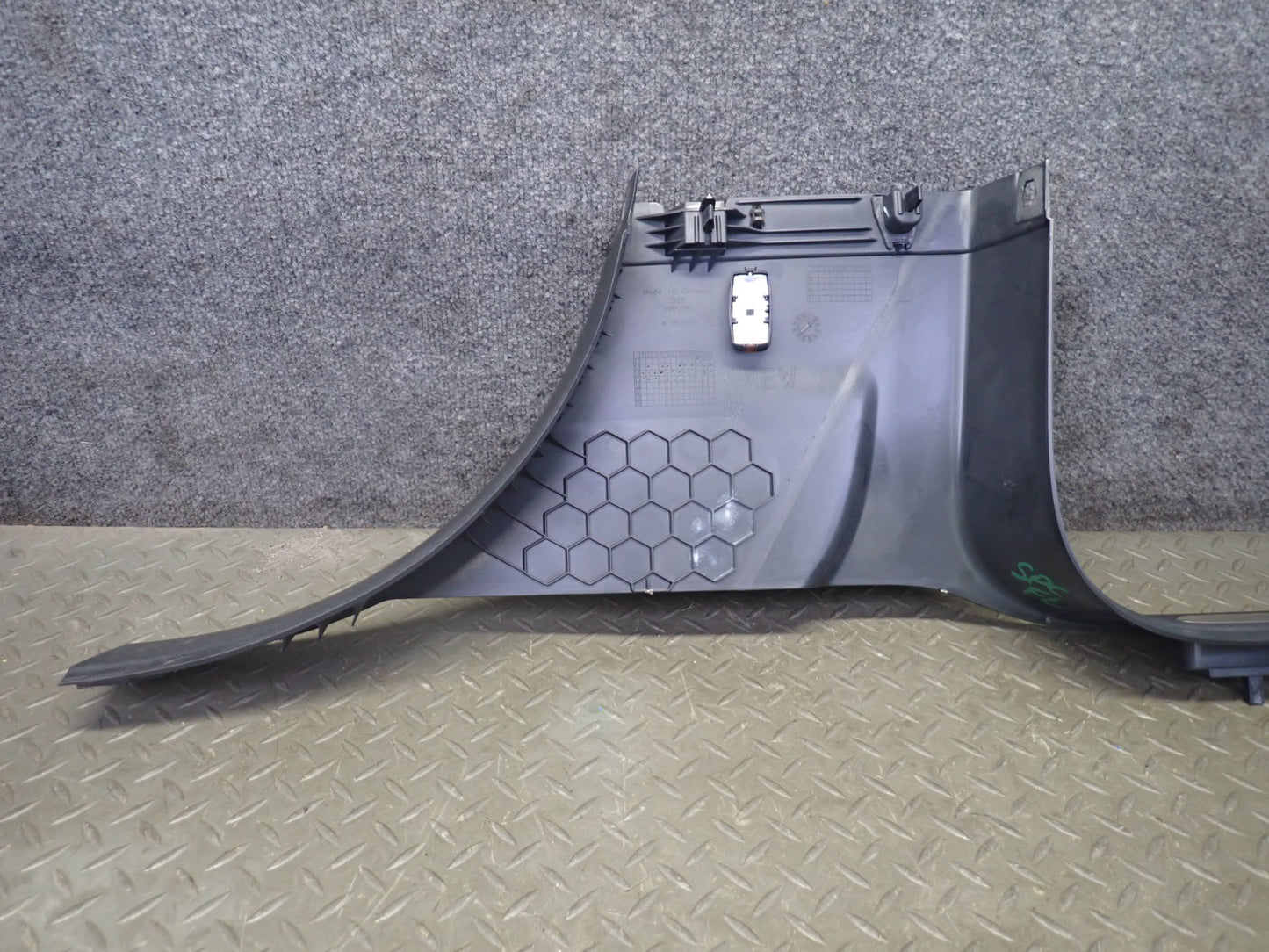 11-18 Porsche Cayenne 958 Left & Right B Pillar Lower Trim Cover Panel Set