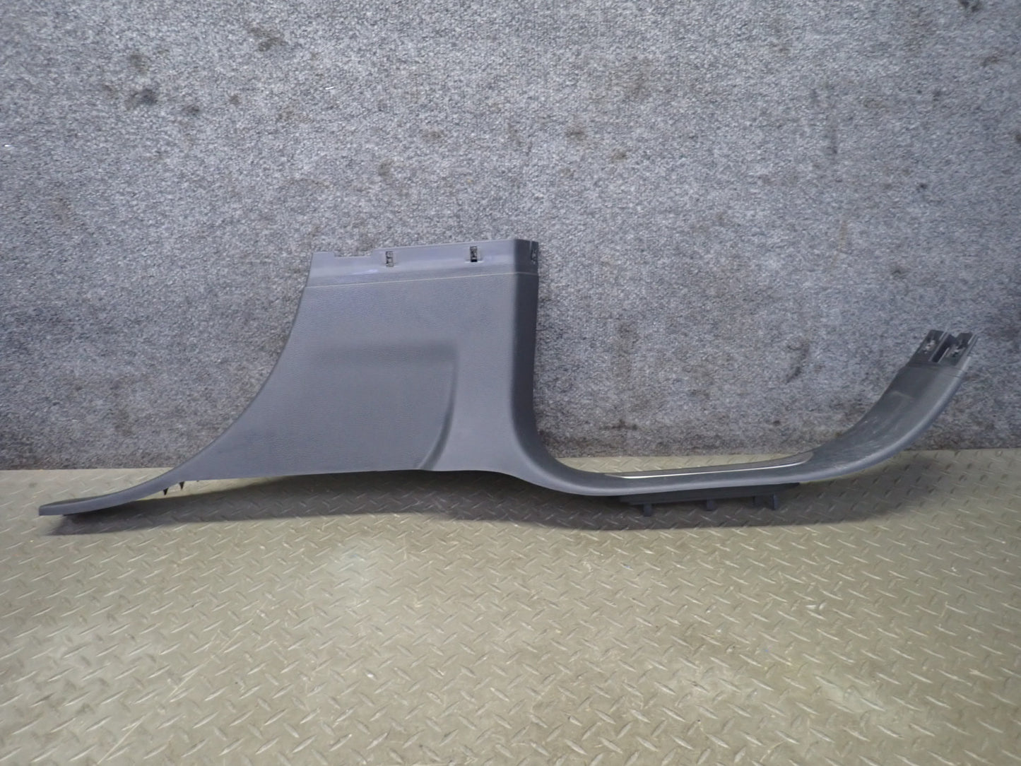 11-18 Porsche Cayenne 958 Left & Right B Pillar Lower Trim Cover Panel Set
