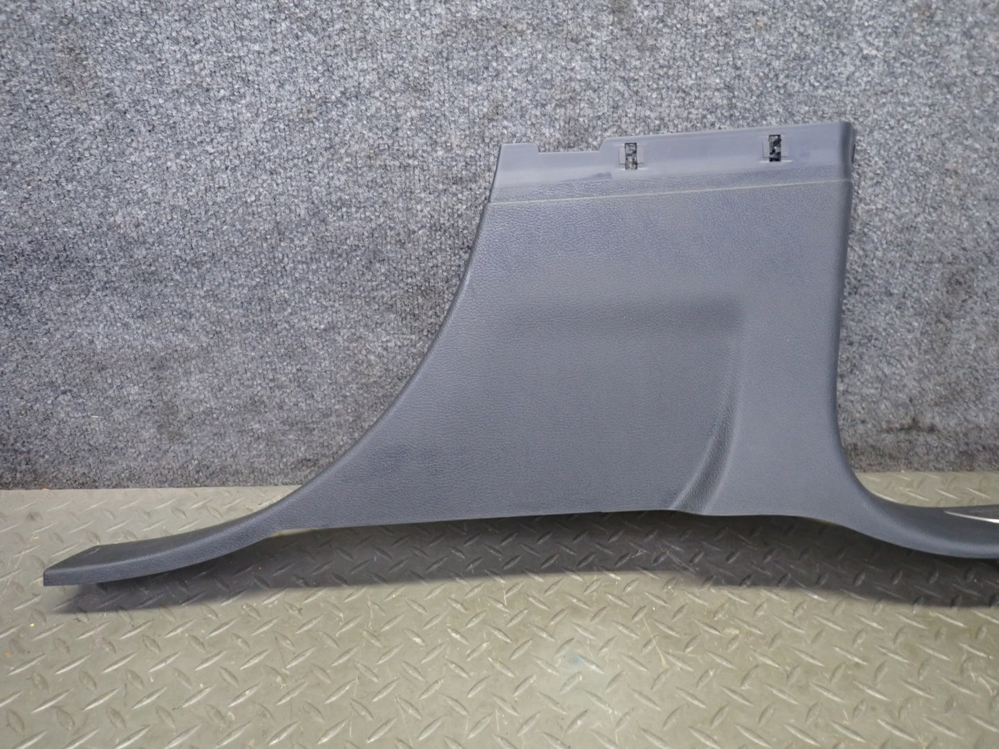 11-18 Porsche Cayenne 958 Left & Right B Pillar Lower Trim Cover Panel Set