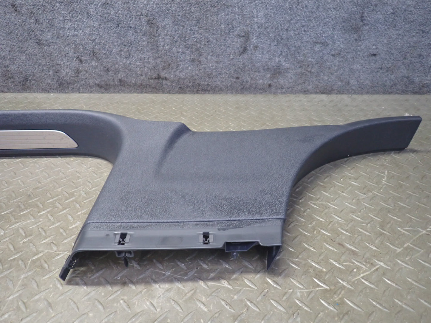 11-18 Porsche Cayenne 958 Left & Right B Pillar Lower Trim Cover Panel Set