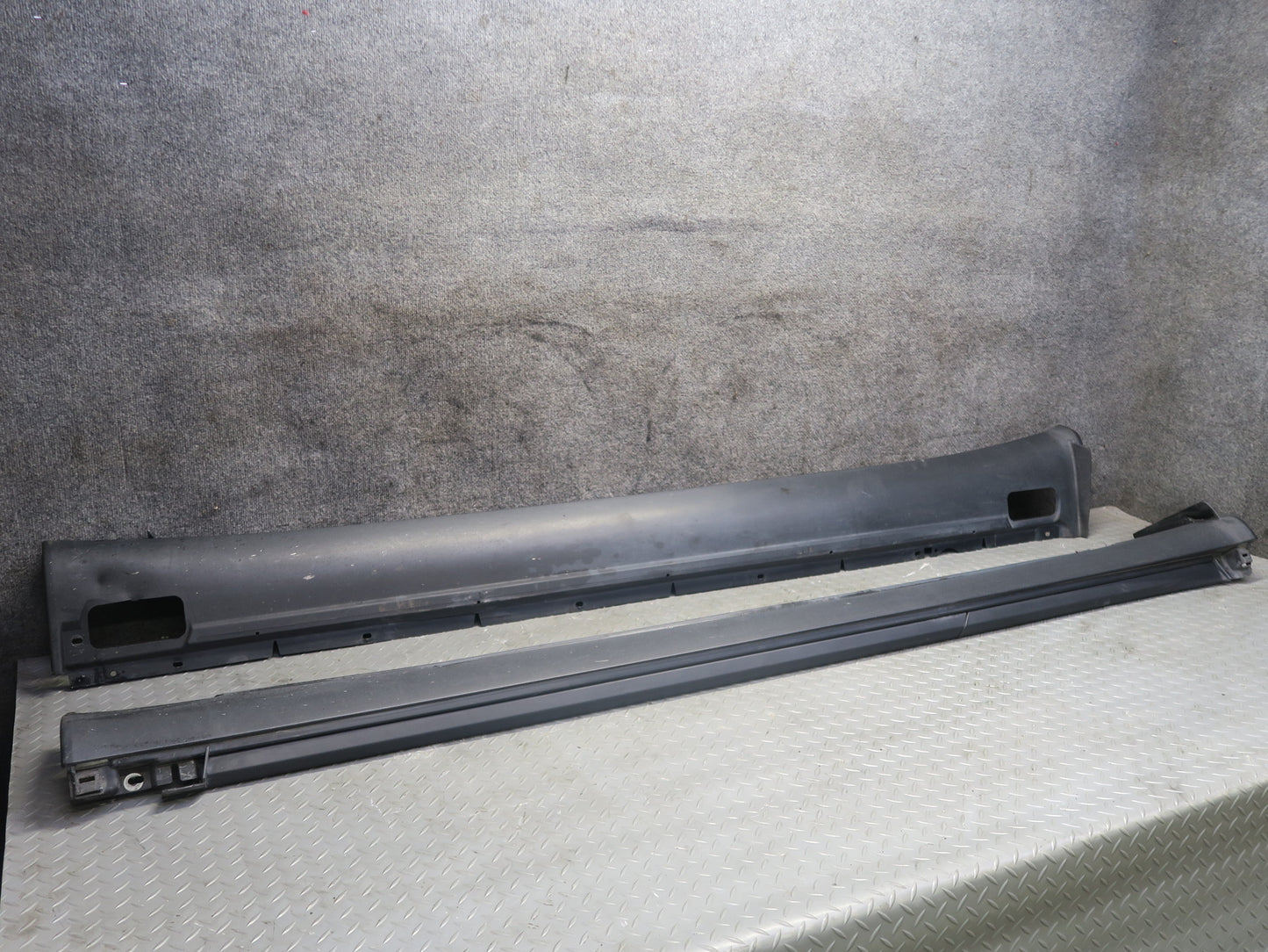 2011-2018 Porsche Cayenne 958 Left & Right Side Skirt Rocker Panel Molding Set