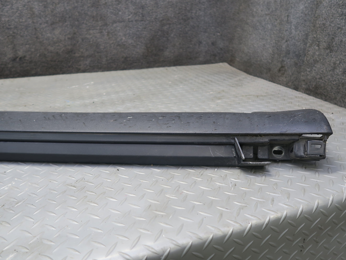 2011-2018 Porsche Cayenne 958 Left & Right Side Skirt Rocker Panel Molding Set
