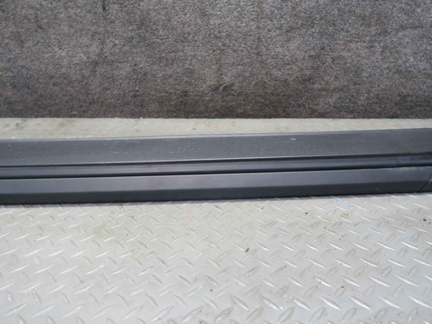 2011-2018 Porsche Cayenne 958 Left & Right Side Skirt Rocker Panel Molding Set
