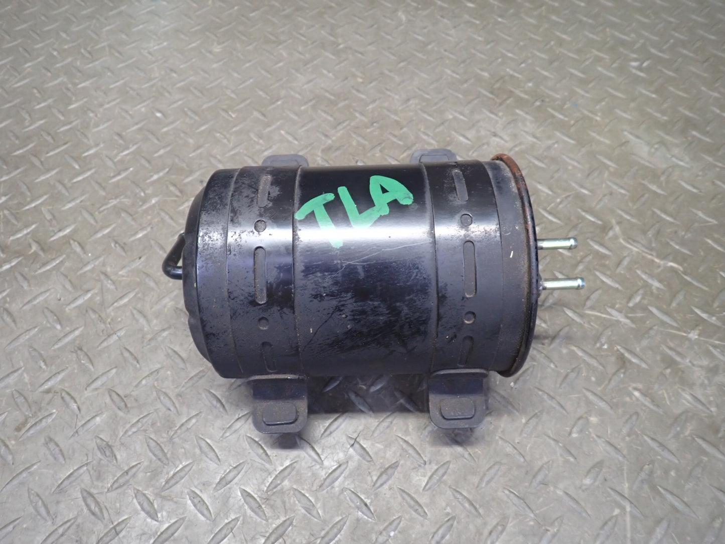 1991-1992 Toyota Land Cruiser FJ80 Fuel Vapor Evaporator Charcoal Canister