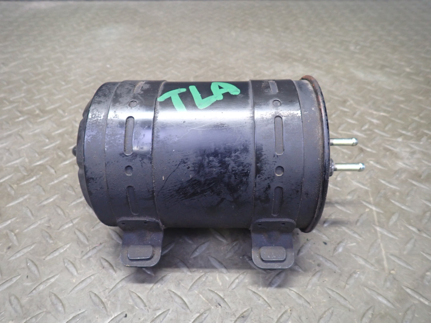 1991-1992 Toyota Land Cruiser FJ80 Fuel Vapor Evaporator Charcoal Canister