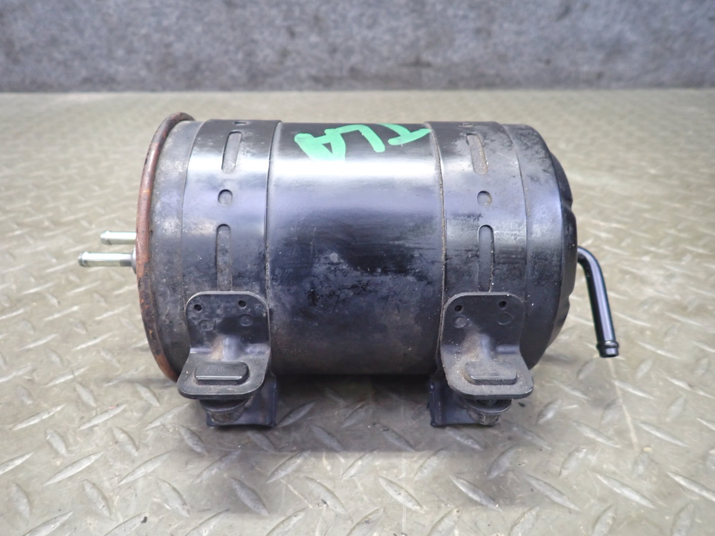 1991-1992 Toyota Land Cruiser FJ80 Fuel Vapor Evaporator Charcoal Canister