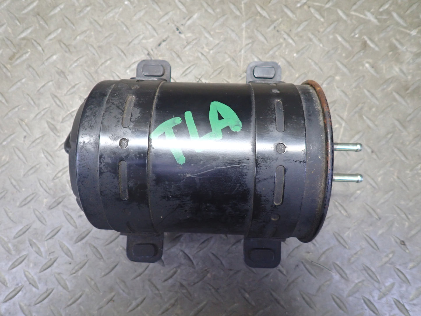 1991-1992 Toyota Land Cruiser FJ80 Fuel Vapor Evaporator Charcoal Canister
