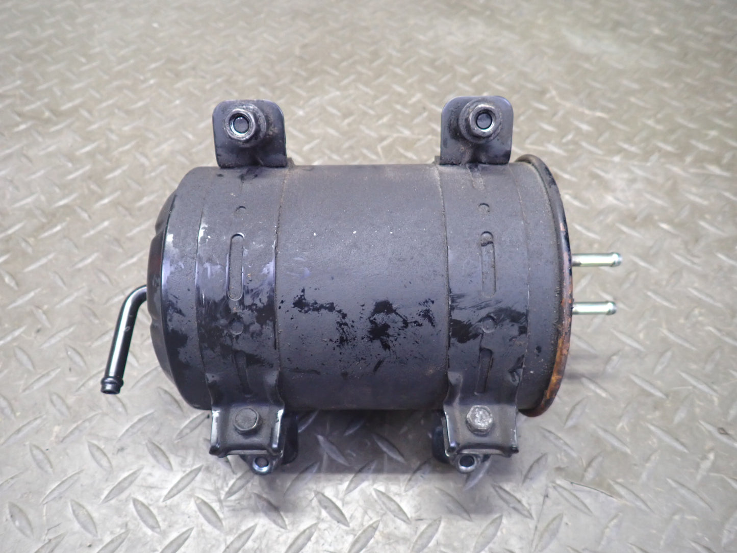 1991-1992 Toyota Land Cruiser FJ80 Fuel Vapor Evaporator Charcoal Canister