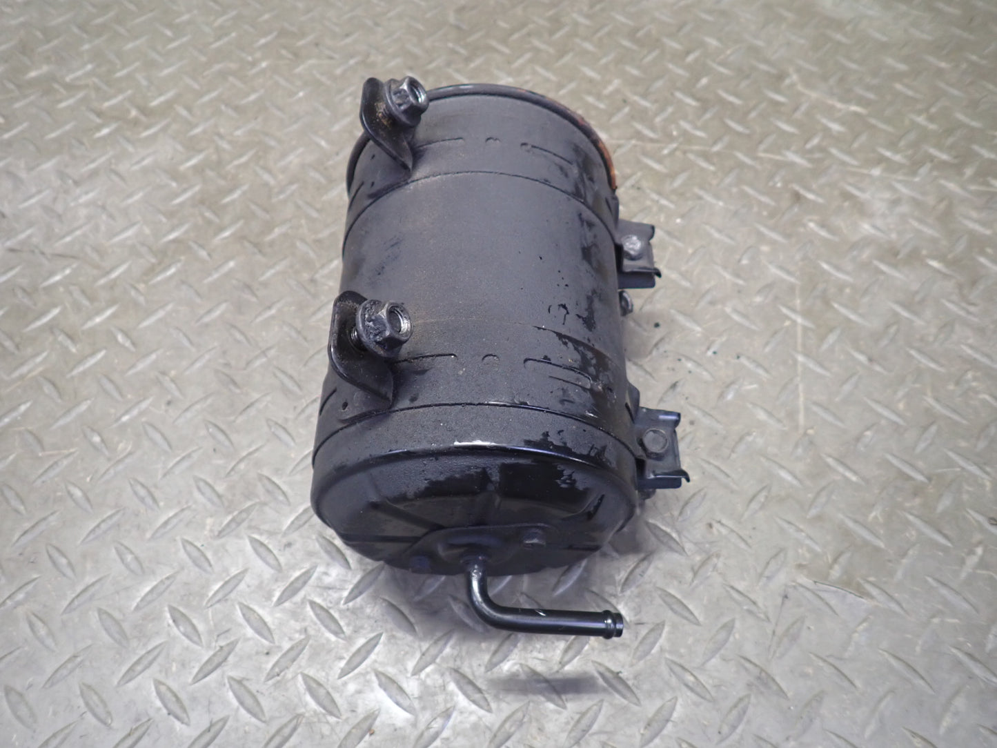 1991-1992 Toyota Land Cruiser FJ80 Fuel Vapor Evaporator Charcoal Canister