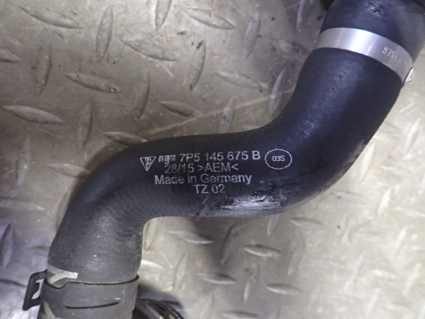 2011-2018 Porsche Cayenne 958 4.8L Turbo Turbocharger Hose Pipe Line
