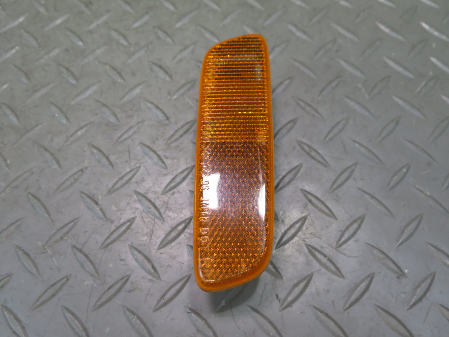 98-00 Lexus UCF20L LS400 Front Bumper Right Side Marker Light Lamp OEM