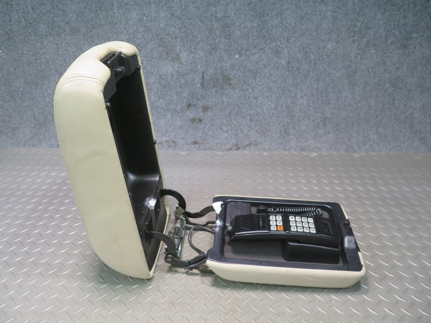 98-00 Lexus UCF20L LS400 Center Console Armrest Lid Storage Ivory w Phone OEM