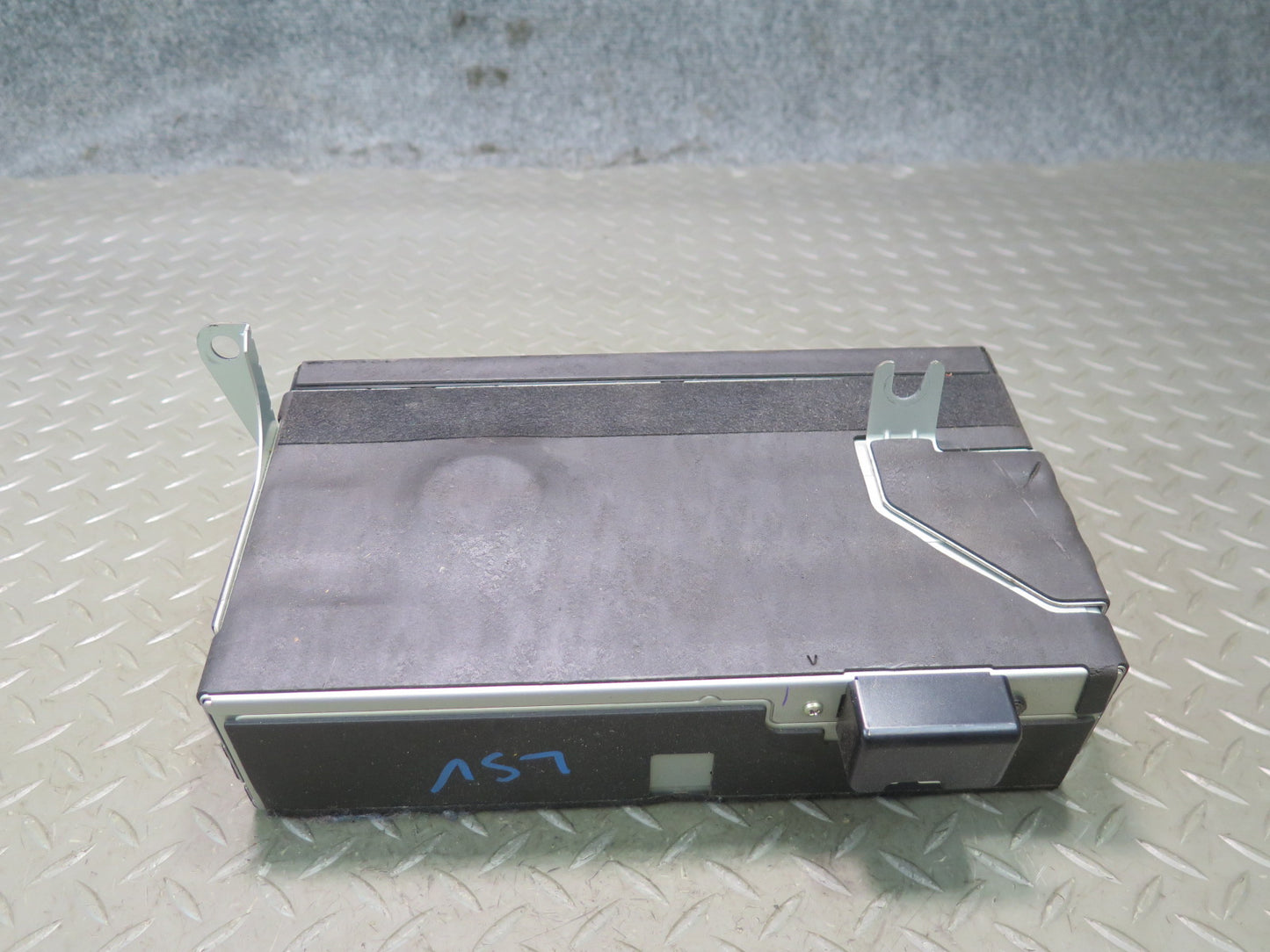 98-00 Lexus LS400 Pioneer 6 Disc CD Changer w Magazine 86270-50120 OEM