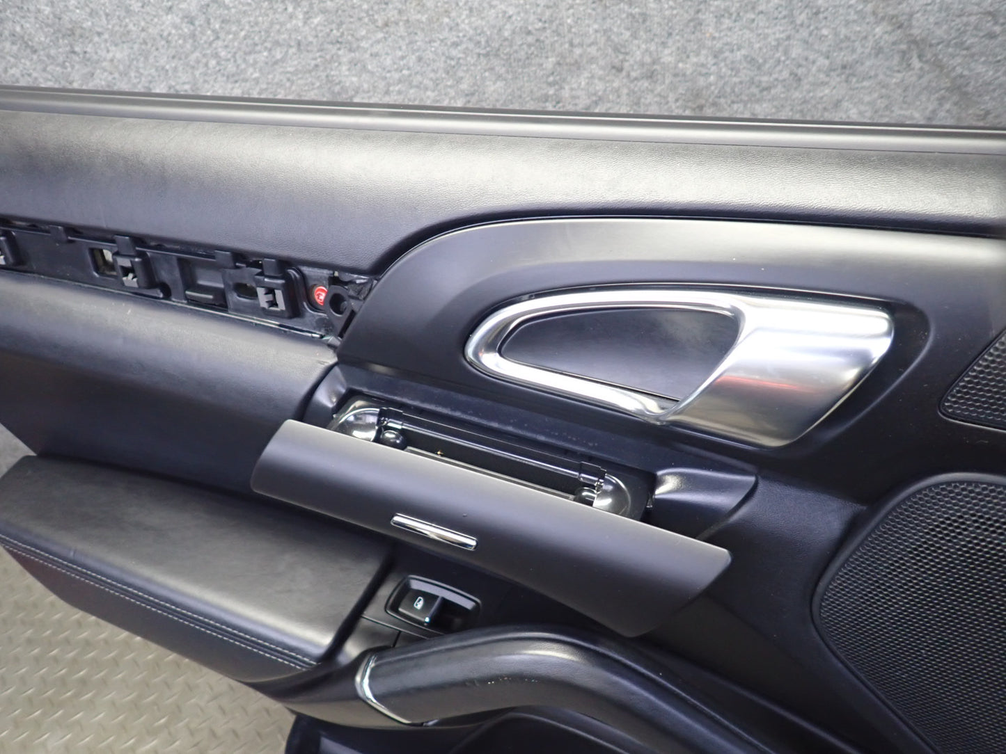 2011-2018 Porsche Cayenne 958 Rear Left & Right Door Interior Trim Panel Set