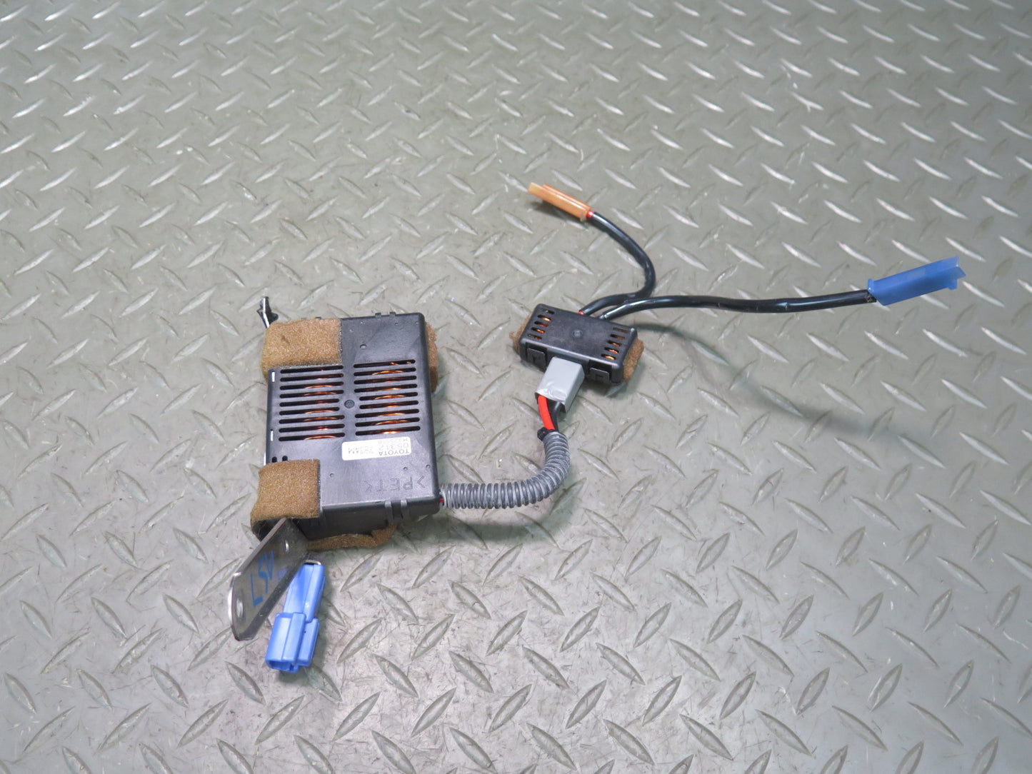 98-00 Lexus UCF20L LS400 Rear Window Defroster Defogger Resistor Module OEM