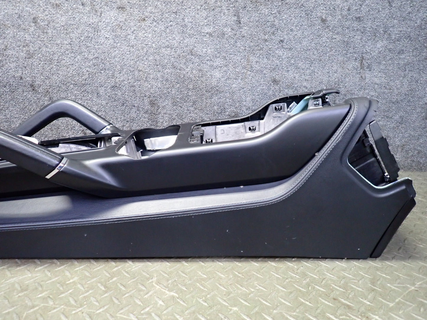 2011-2018 Porsche Cayenne 958 Front Center Console Trim Cover Panel 7P5863239DG
