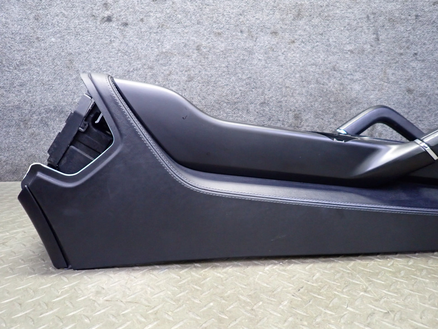 2011-2018 Porsche Cayenne 958 Front Center Console Trim Cover Panel 7P5863239DG