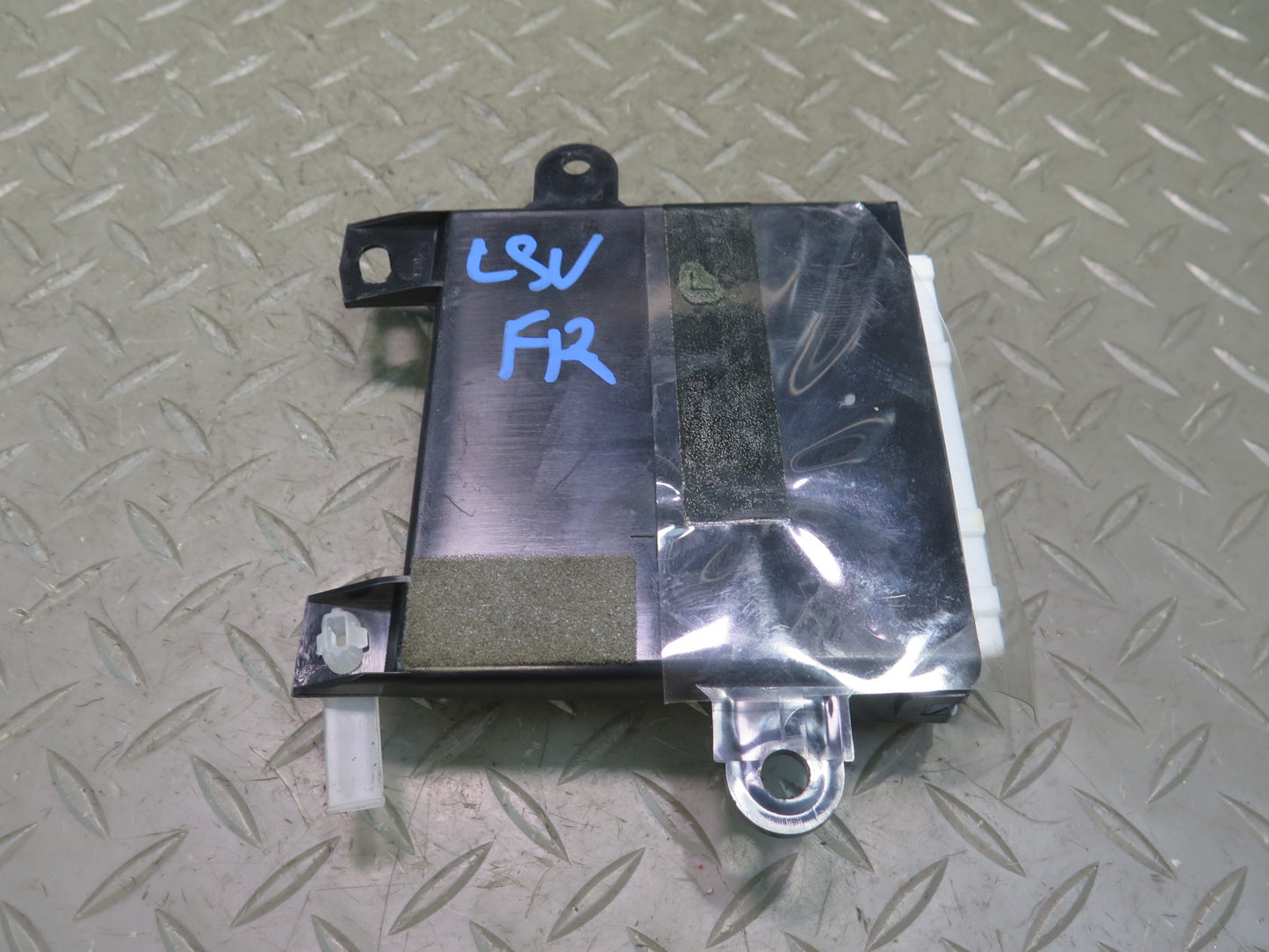 1998 Lexus UCF20L LS400 Front Right Door Control Module 89223-50100 OEM