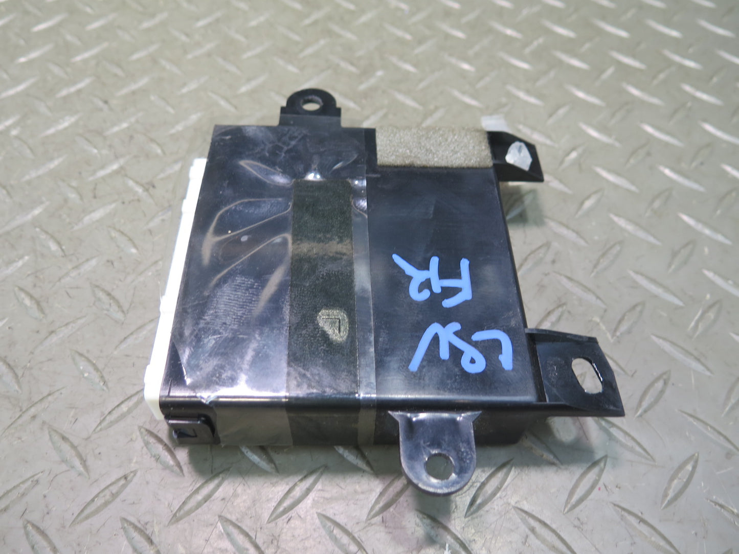 1998 Lexus UCF20L LS400 Front Right Door Control Module 89223-50100 OEM