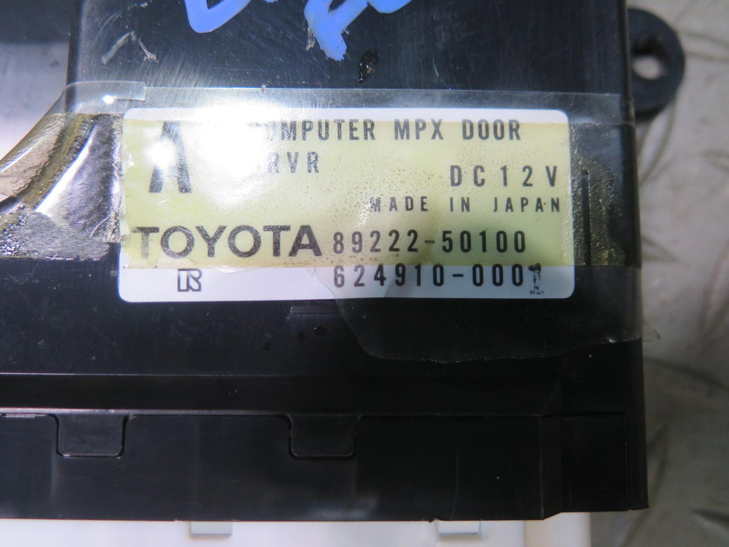 1998 Lexus UCF20L LS400 Front Left Door Control Module 89222-50100 OEM