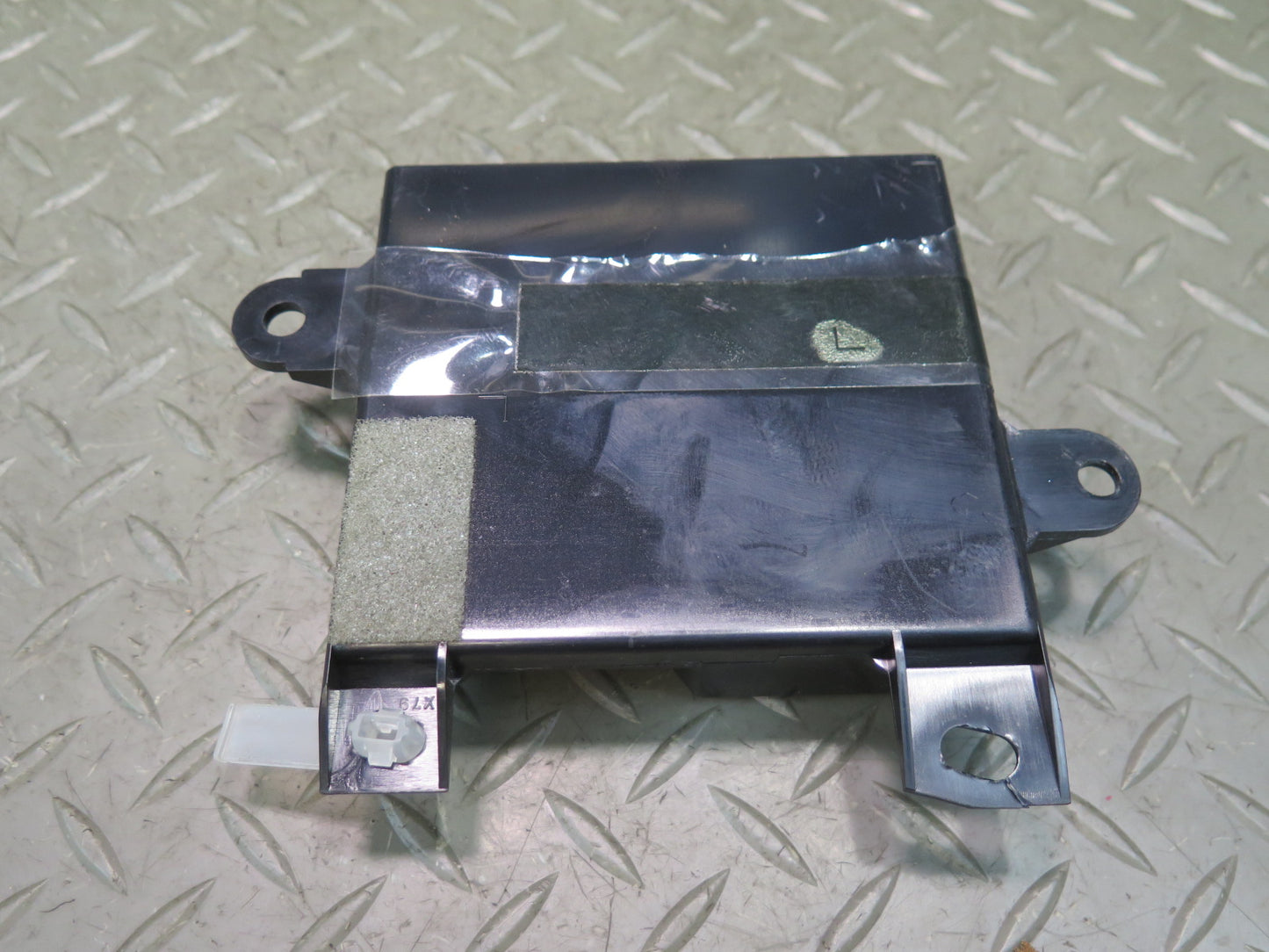 1998 Lexus UCF20L LS400 Front Left Door Control Module 89222-50100 OEM