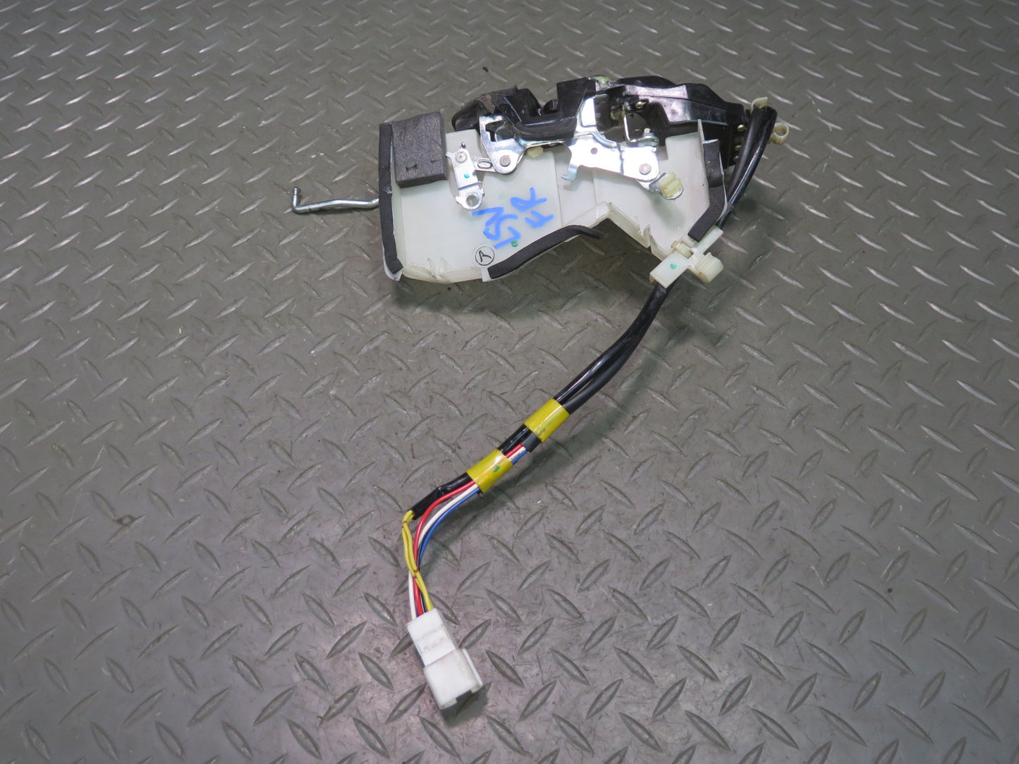 98-00 Lexus UCF20L LS400 Front Right Passenger Door Lock Latch Actuator OEM