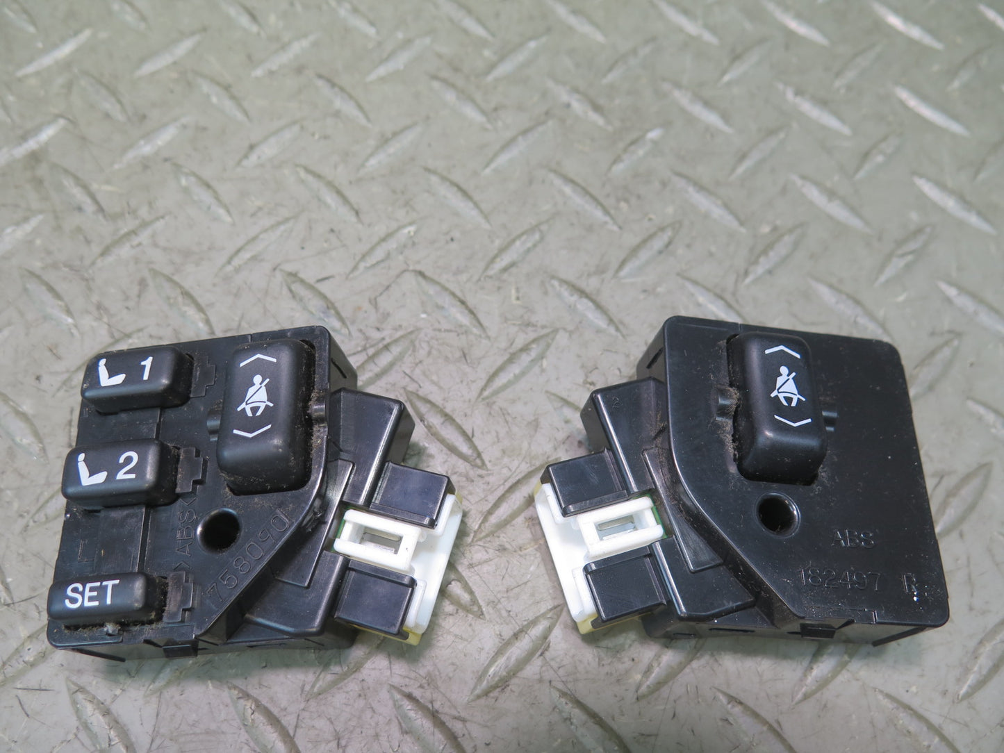 98-00 Lexus UCF20L LS400 Front Left & Right Seat Memory & Belt Switch Set OEM