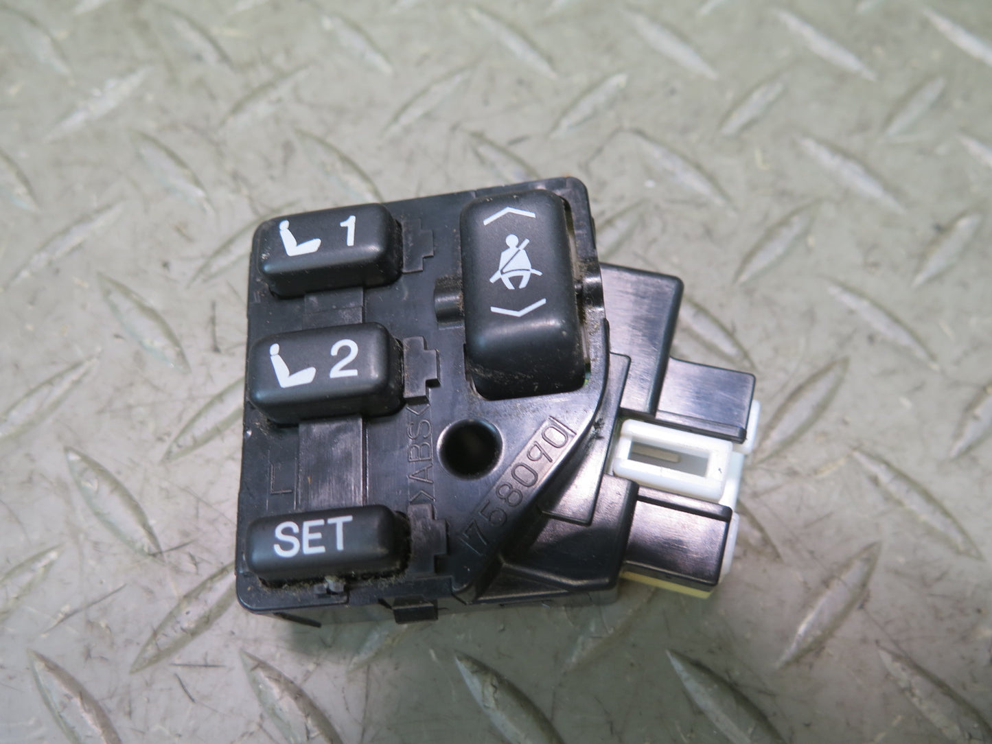 98-00 Lexus UCF20L LS400 Front Left & Right Seat Memory & Belt Switch Set OEM